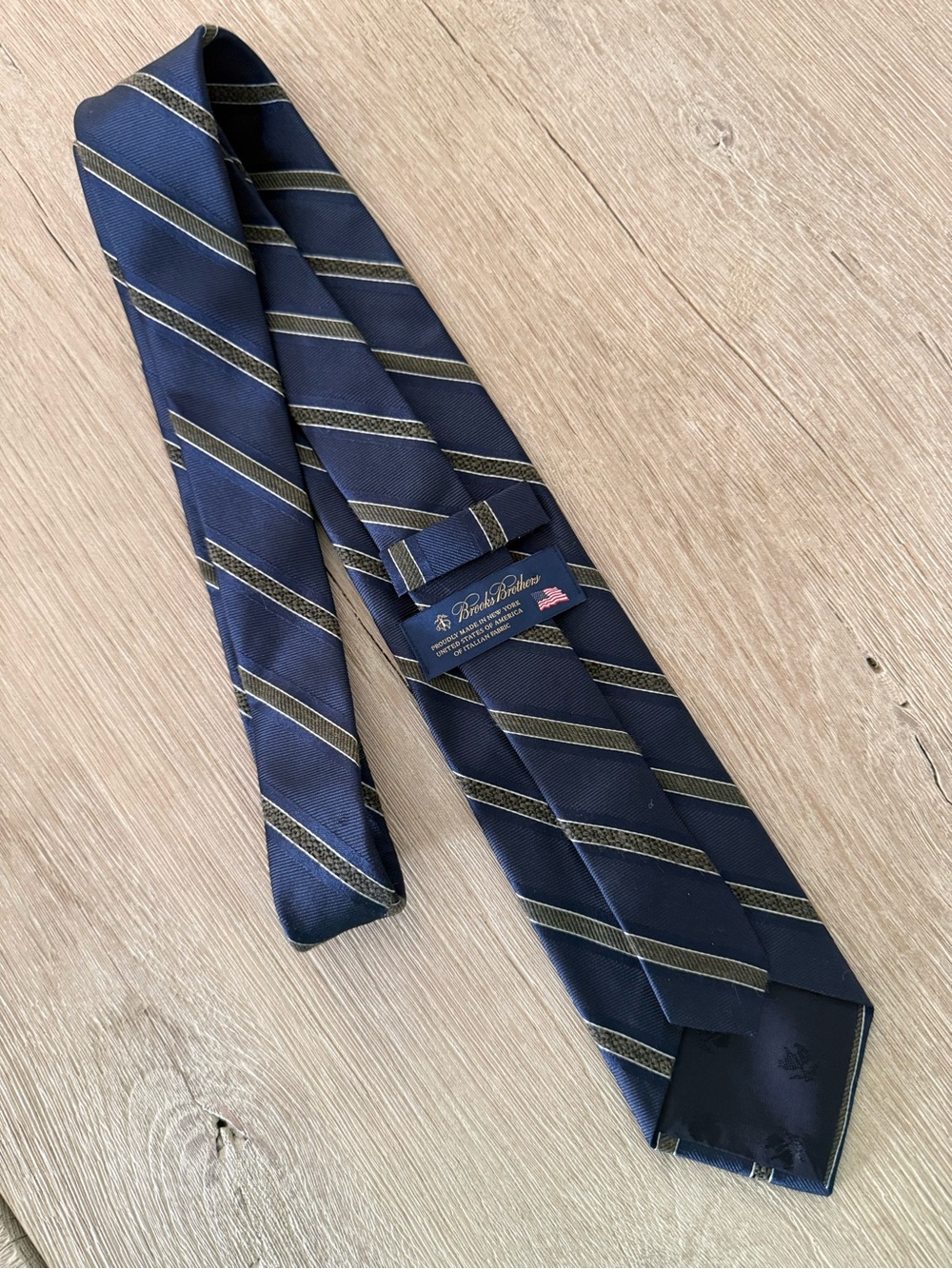 Brooks Brothers Navy and Gold Diagonal Stripe Silk Tie